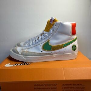 Nike Blazer Mid 77 Rayguns White Gold Green (Men’s Size 10)